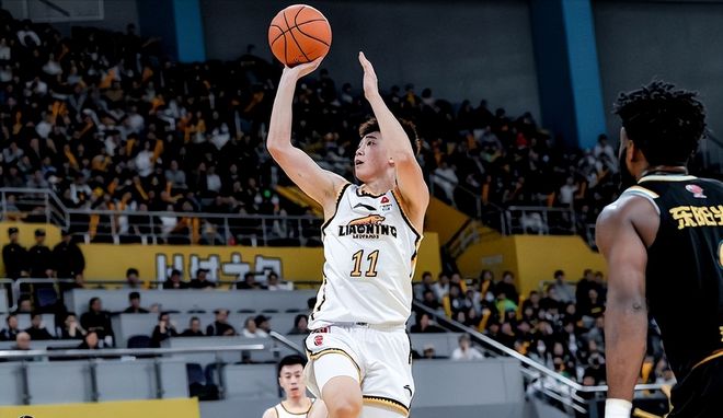 内蒙古男篮再战告捷，展现团结拼搏的精神的简单介绍